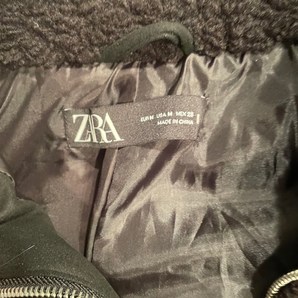 Zara Short Faux Shearling Jacket in size Medium - Picture 5 of 6